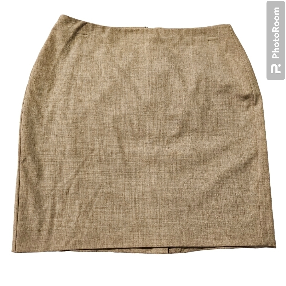 Banana Republic polyester, rayon/viscose, spandex blend tan Mini Skirt Size 6P